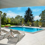 Experience the Luxury Pool Effect with these 5 Steps